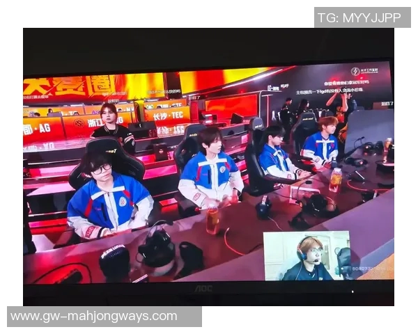 2026电竞新闻和平精英V5实力引发热议玩家对战队表现的不同看法与分析